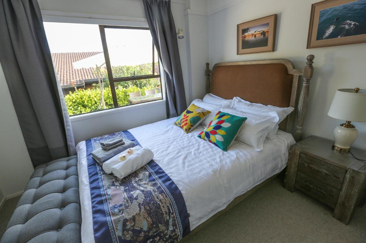 Swimming pool view&new furnished room Auckland Zewnętrze zdjęcie