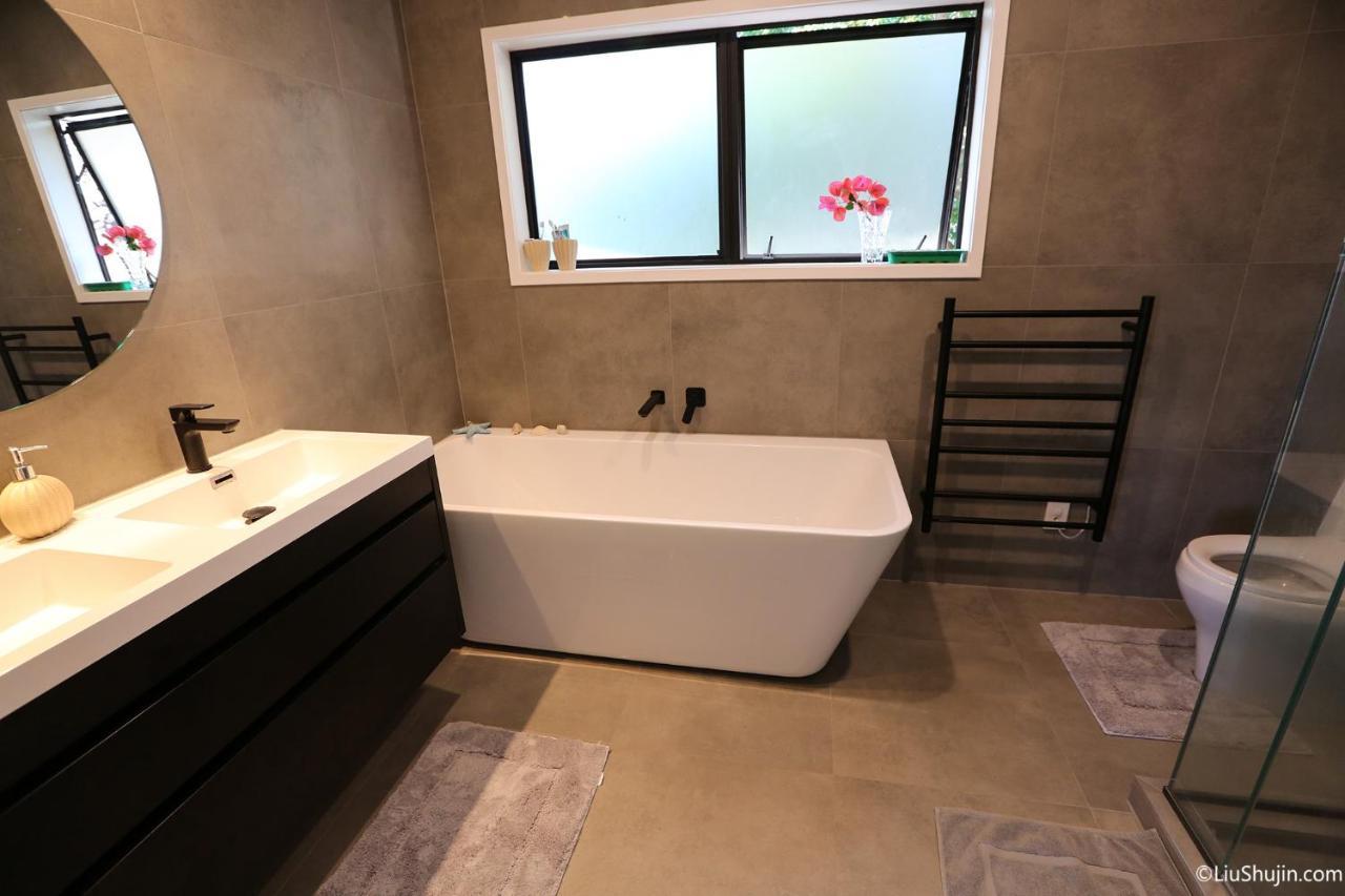 Swimming pool view&new furnished room Auckland Zewnętrze zdjęcie