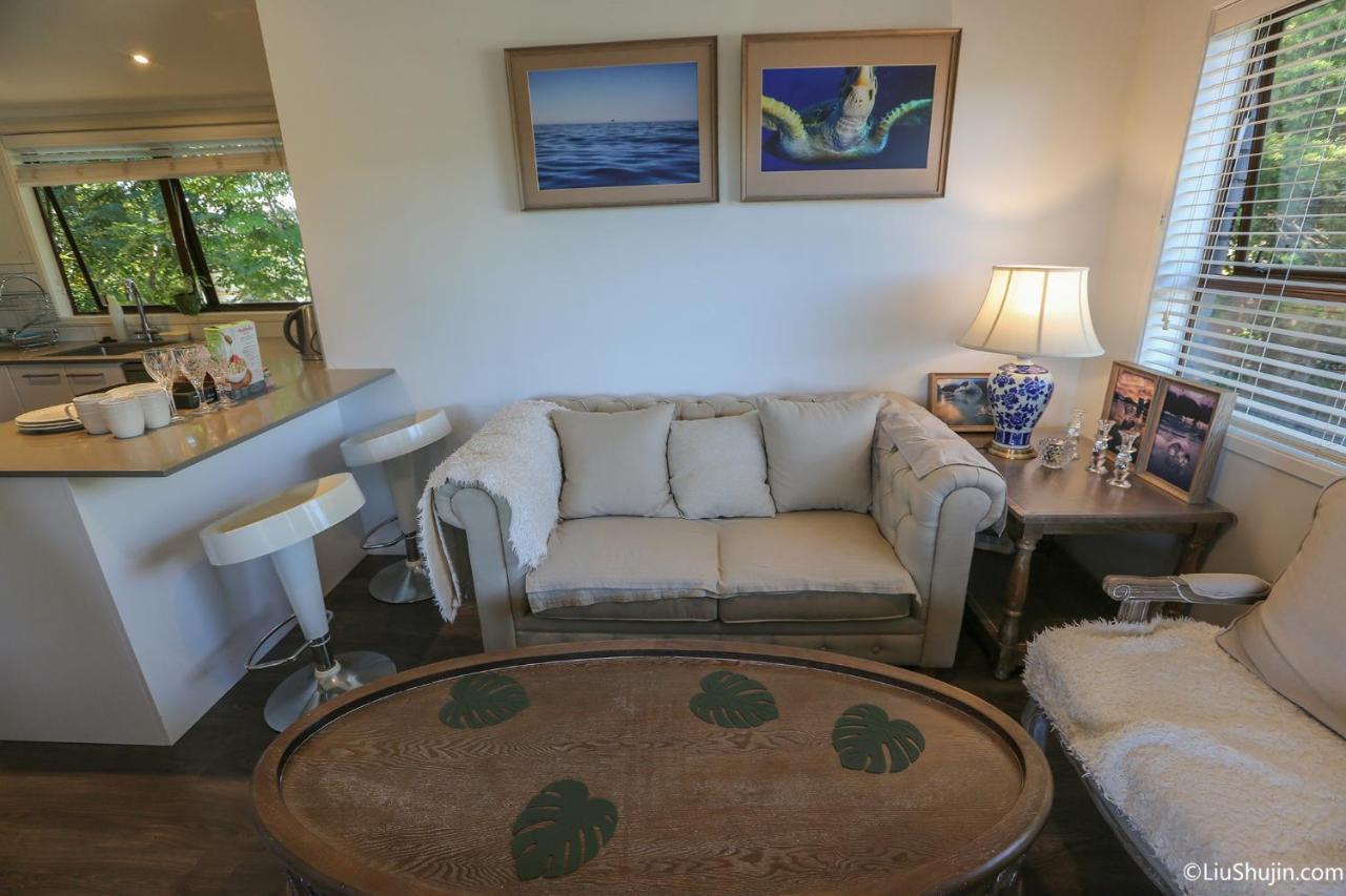 Swimming pool view&new furnished room Auckland Zewnętrze zdjęcie