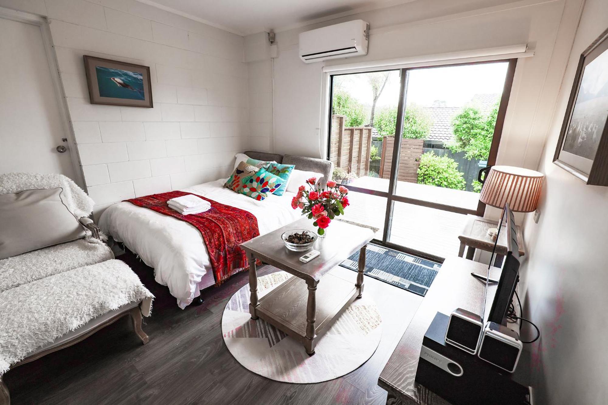 Swimming pool view&new furnished room Auckland Zewnętrze zdjęcie
